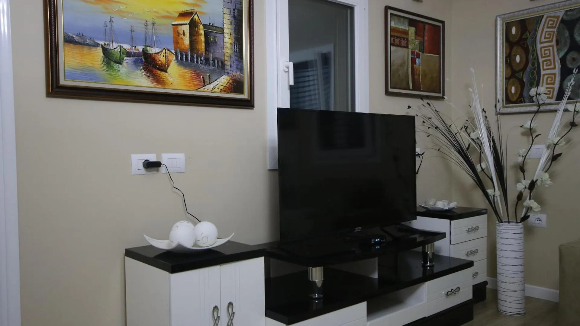 Villa Vila Mario Himare Albanien
