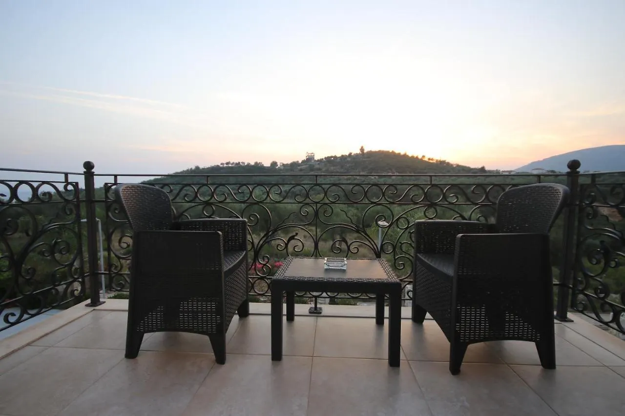 Vila Mario Himare Villa
