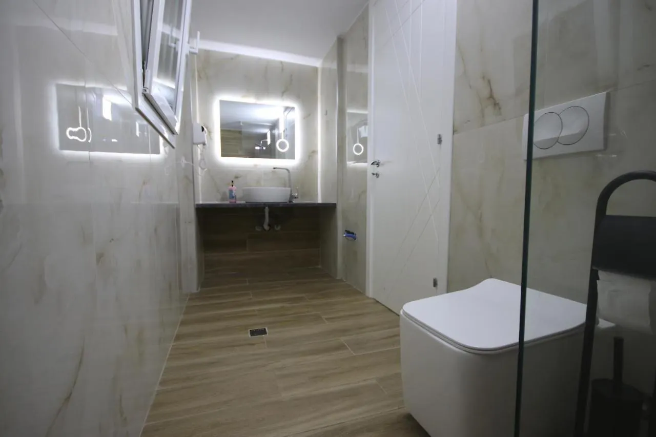 Vila Mario Himare Villa