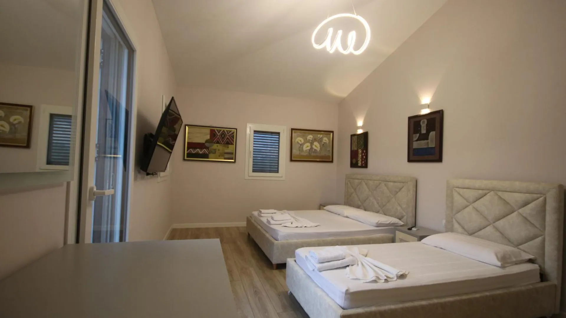 Vila Mario Himare