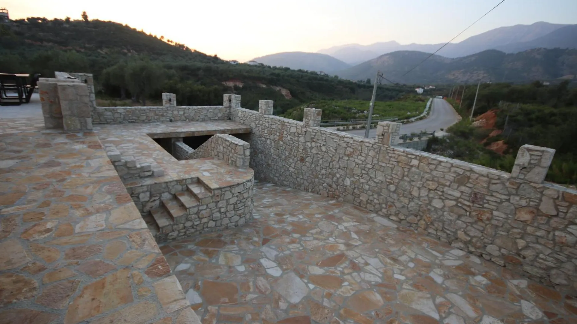 Vila Mario Himare Villa